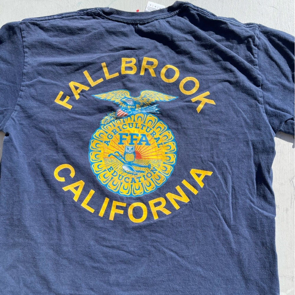 Men’s‎ FFA T-Shirt Navy Blue Fallbrook M Farm Country Agriculture Distress Live